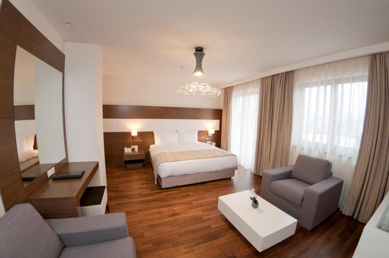 Hotel Dukagjini Peć Exterior foto